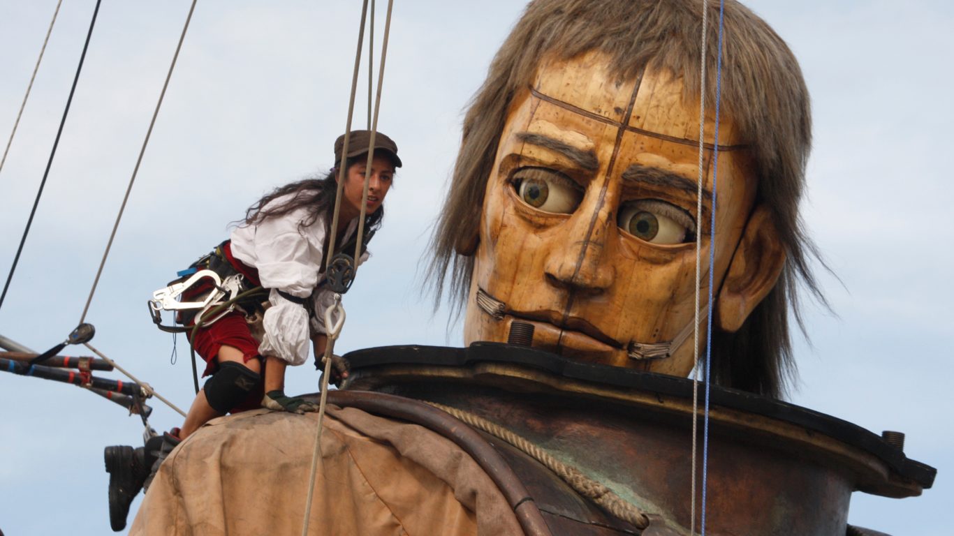 Royal de Luxe ... The Giant Diver Mechanical Marionette